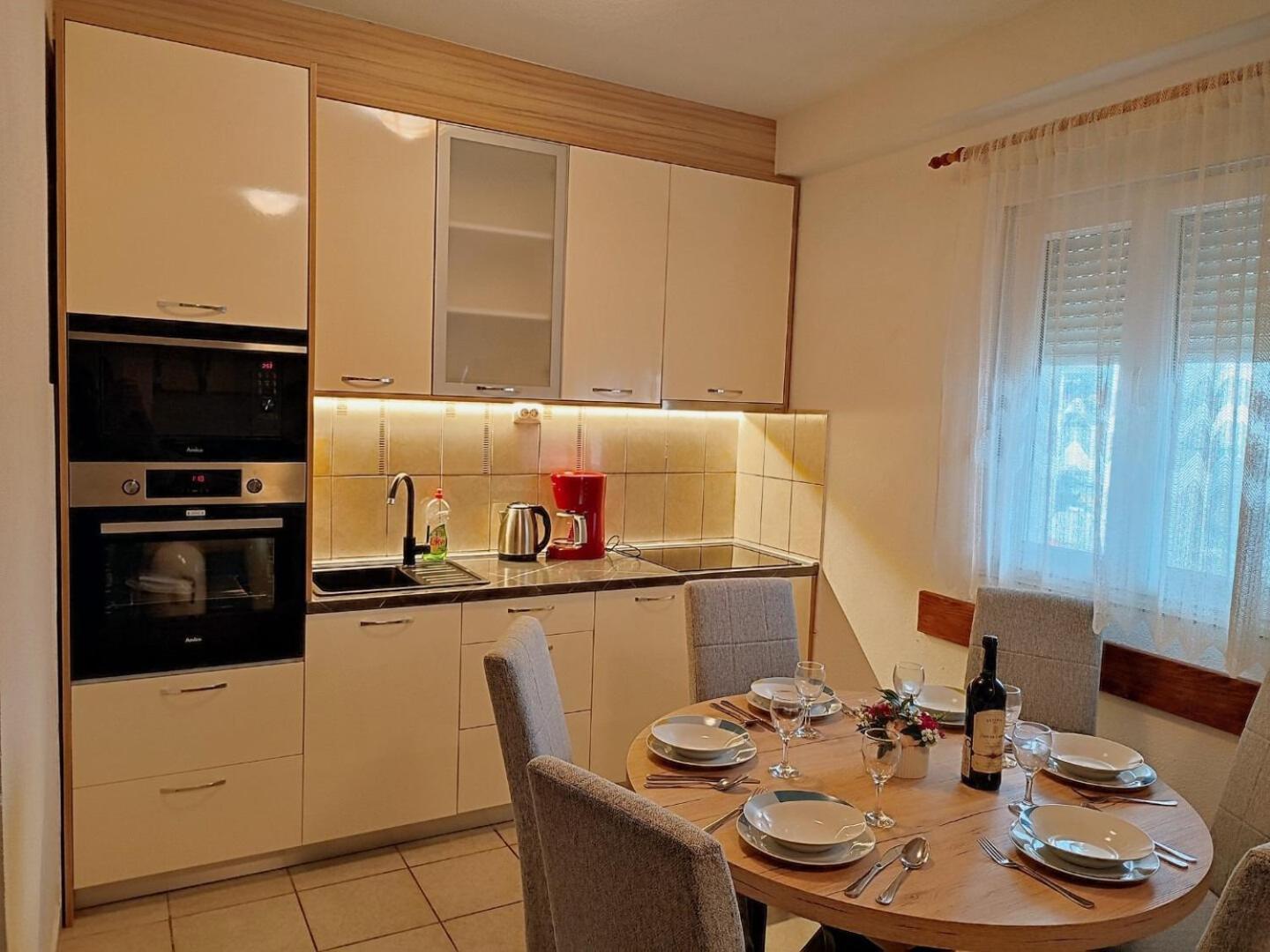 Apartment Slaven Vinišće Eksteriør billede