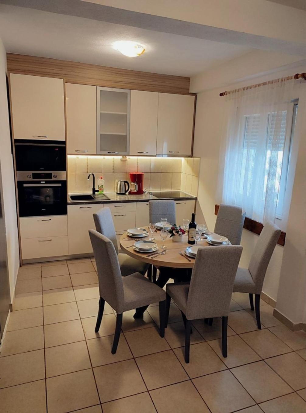 Apartment Slaven Vinišće Eksteriør billede